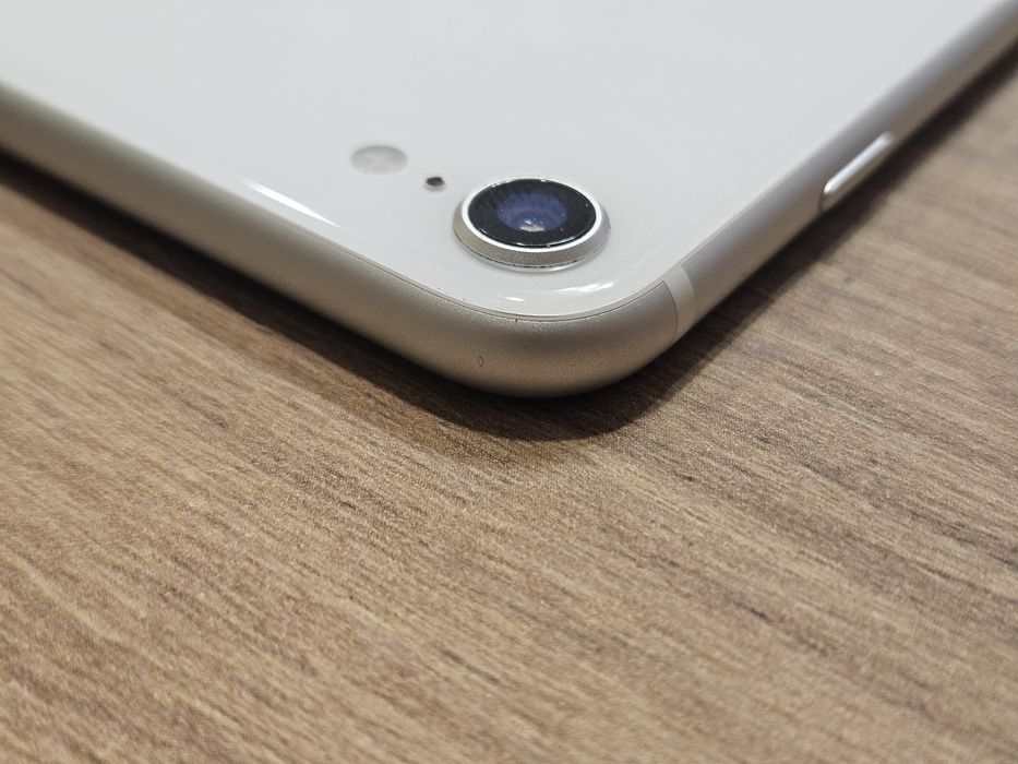 iPhone SE (2020)
