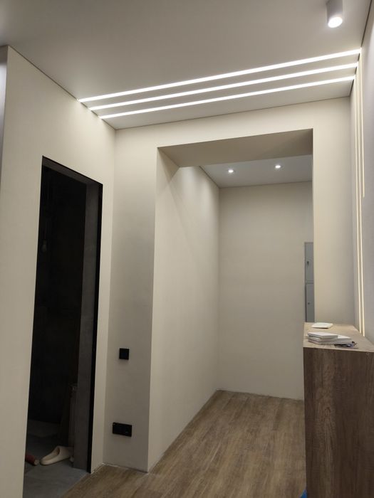 Поклейка обоев, шпаклёвка