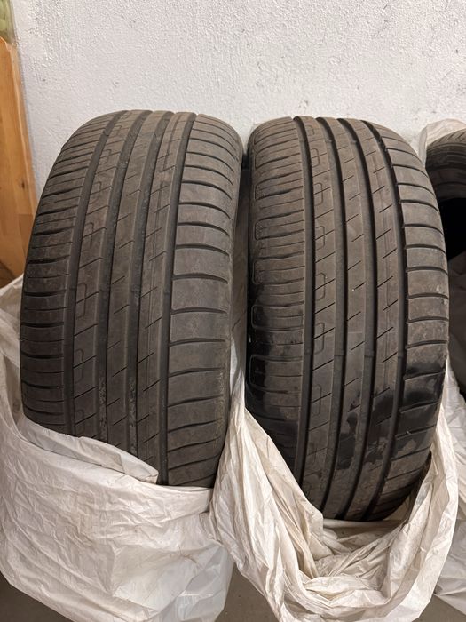 Цена за комплекта - Летни гуми 215/55 R17 Goodyear efficient grip