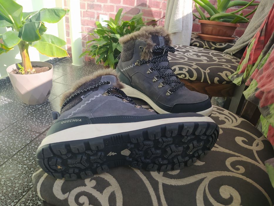 Зимни дамски обувки за преходи