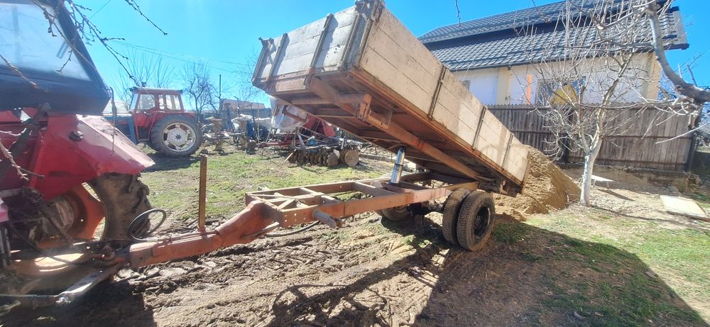 Remorca basculabila 3 parti