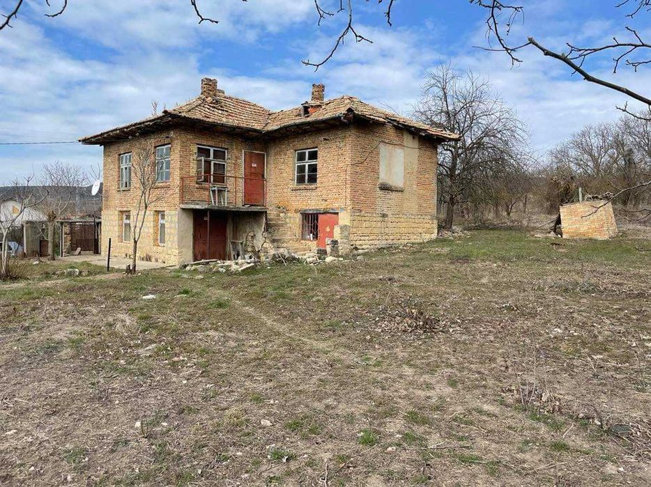 Продава се Къща в Нови пазар - 100 кв.м за 102 €/кв.м - Снимка #2