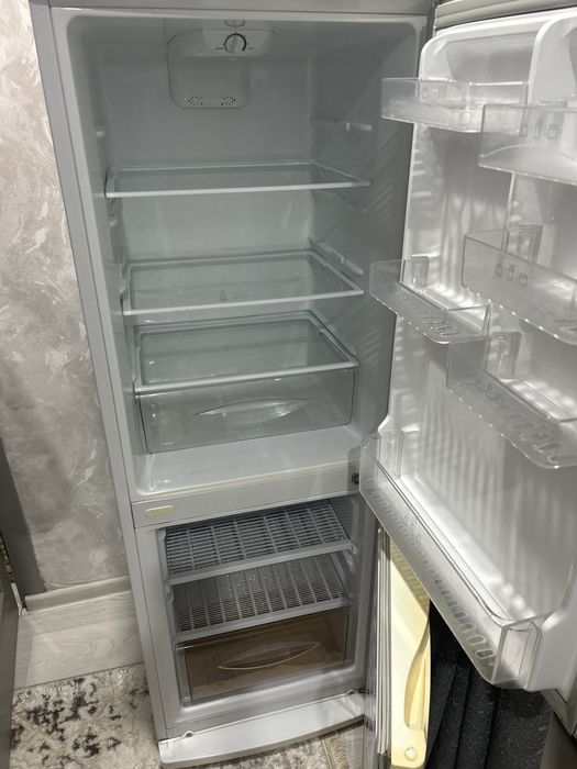 Продам холодильник