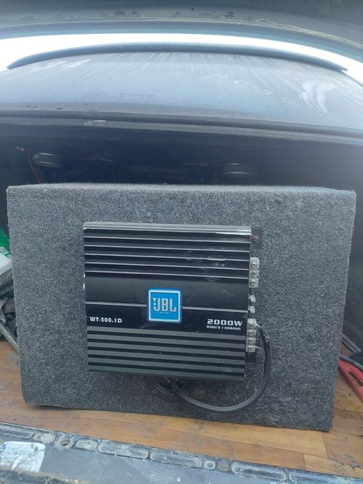 Сабуфер 2000 W с усилителем