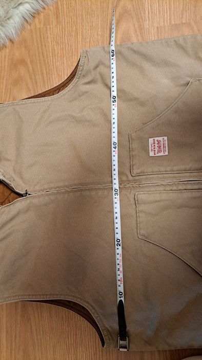 Vesta levis work wear.       Carhartt dickies deus