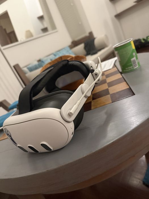 Meta oculus quest 3 + крепление с аккумулятором