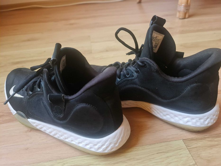 Баскетболни кецове Nike 45 номер