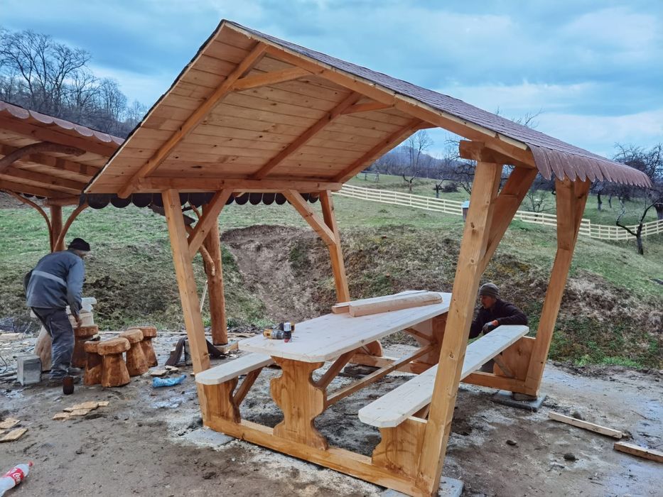 Masa acoperita tip foisor