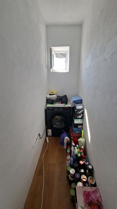 Apartament 3 camere + curte si camera de zi (ca la casă)  utilat mobilat