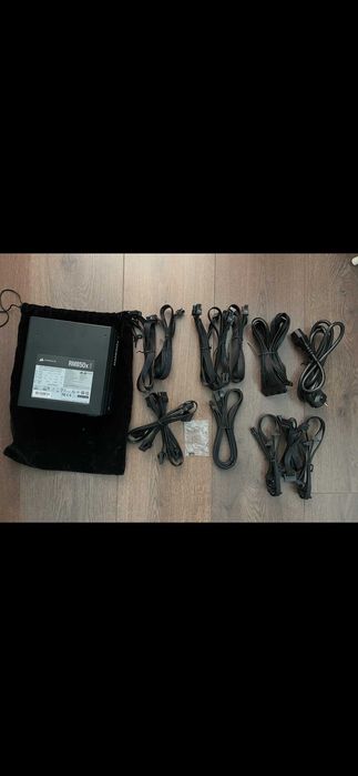 Corsair 850W RMx Shift захранване / SSD 256GB 2.5" / Кутия DeepCool CC560 V2