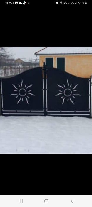 Gard din tablă decupata