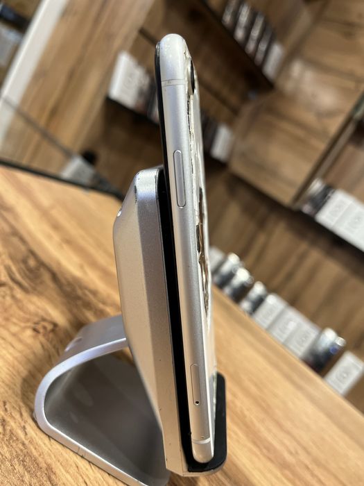 Продам или обменяю Айфон xr