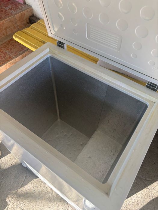 Продам морозильник