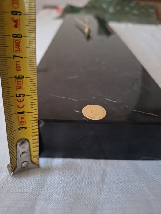 Ceas de perete din marmura.