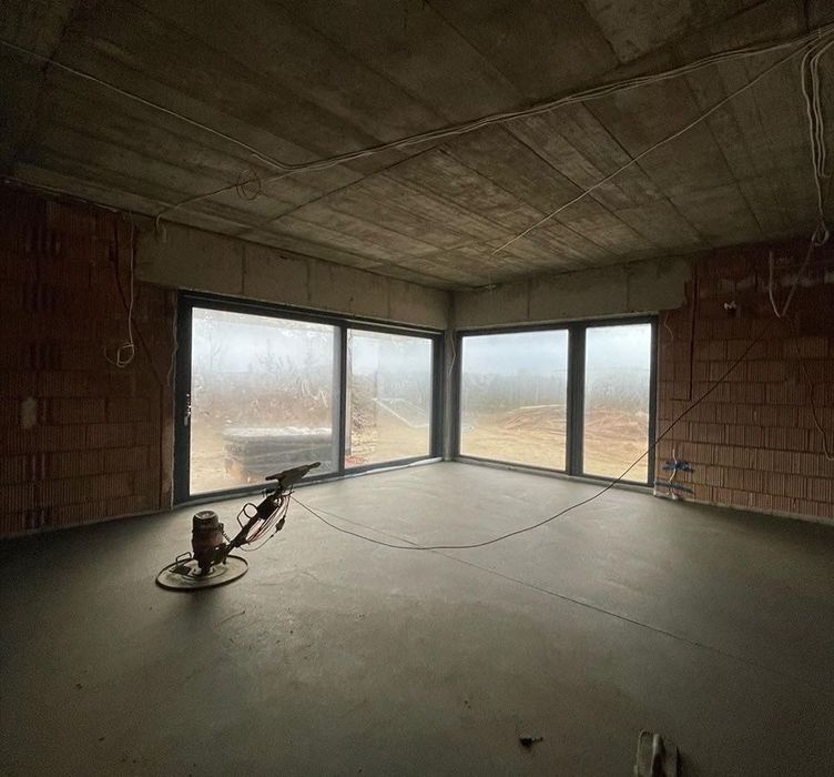 Construim case la roșu cu experiența si seriozitate