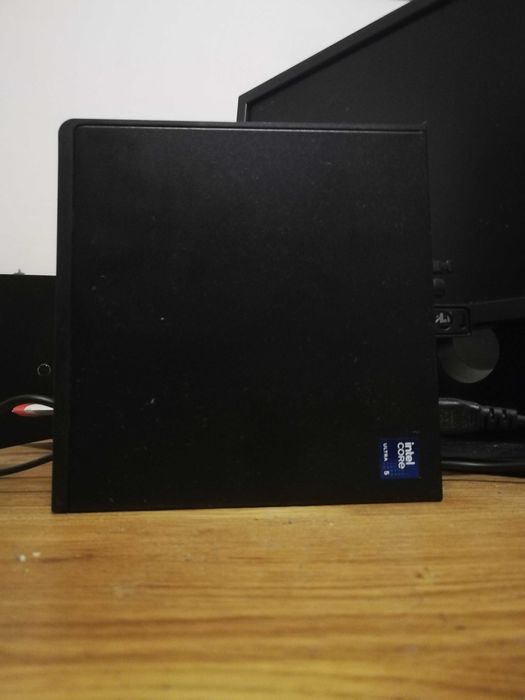 Компютър DELL QCM 1250