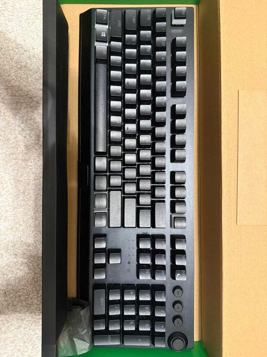 Продавам RAZER Blackwidow V3 PRO БЕЗЖИЧНА ( ПРОМО  ЦЕНА )