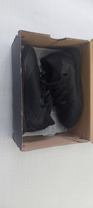 маратонки ADIDAS