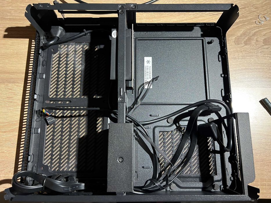 Кутия Fractal Design Node 202 ITX