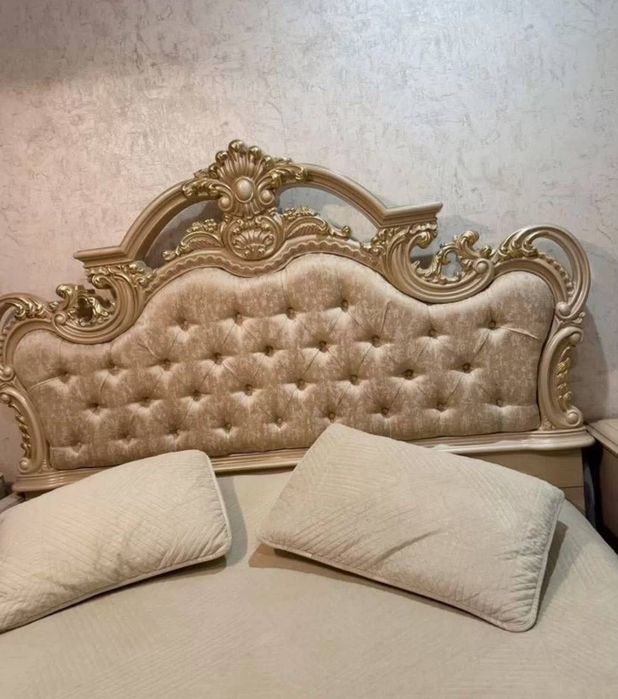 Спальный гарнитур комплект Продам