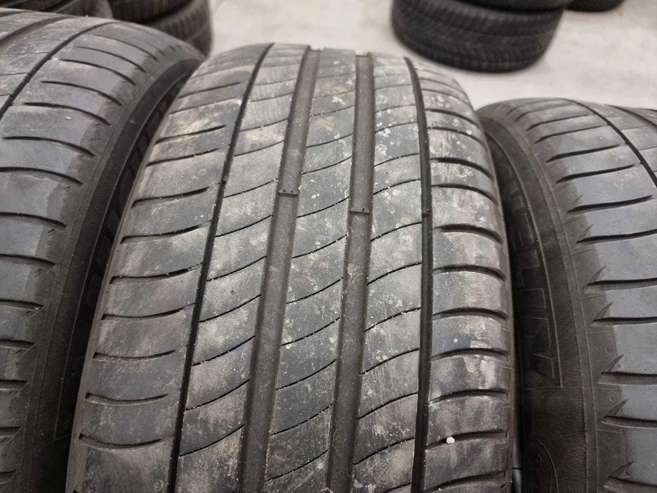 4 Anvelope de VARA 225.55.17 "Michelin" ; stare buna
