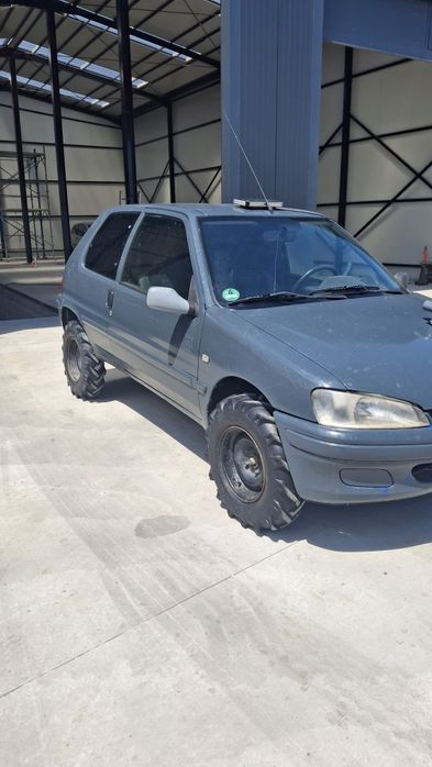 Vând peugeot 106
