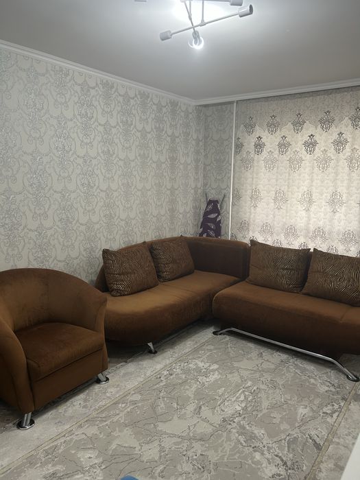 Продается !!! ДИВАН С КРЕСЛОЙ.
