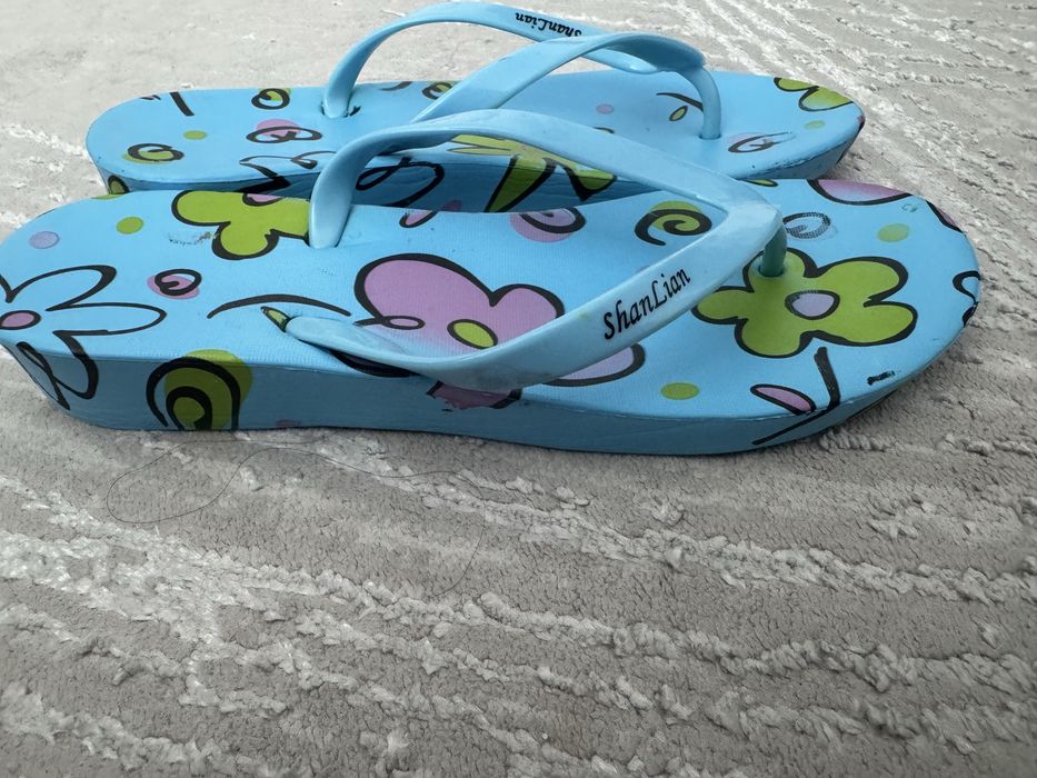 Дамски чехли за плаж