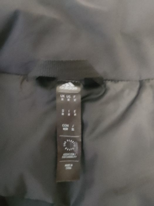 Продам куртку Adidas