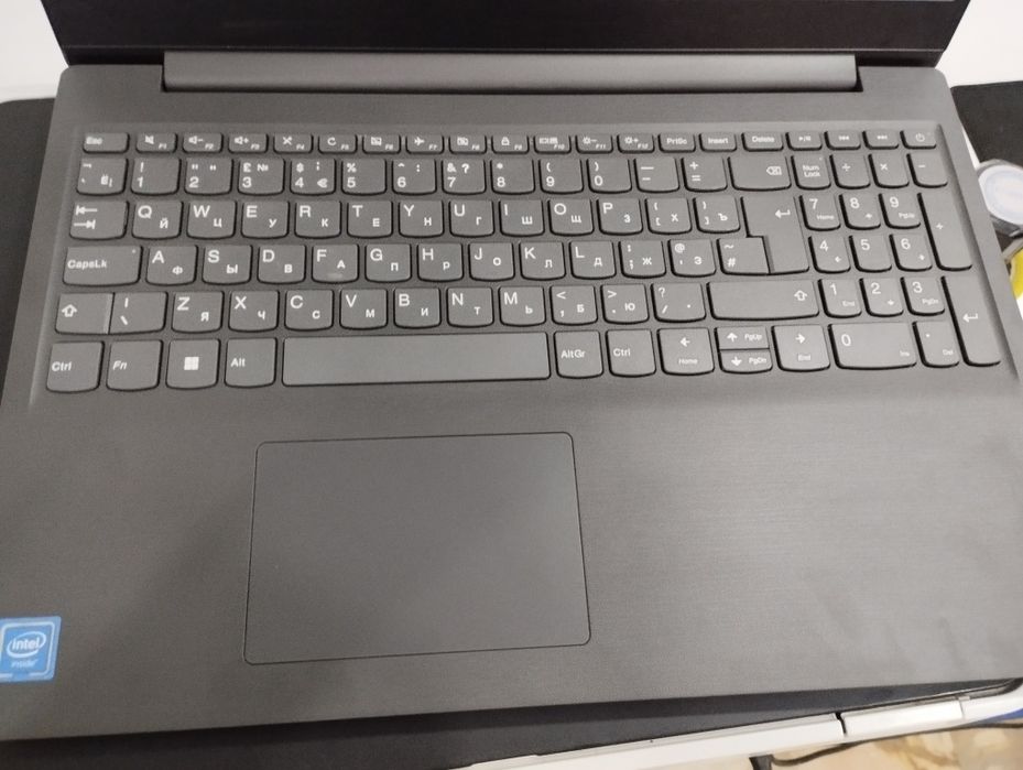 Noutbook Lenovo 4/256ssd