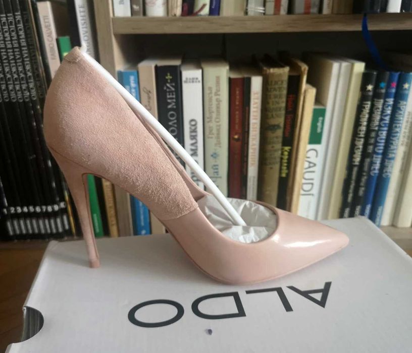 Красиви и нежни Обувки "Aldo", 
чисто нови с кутията.