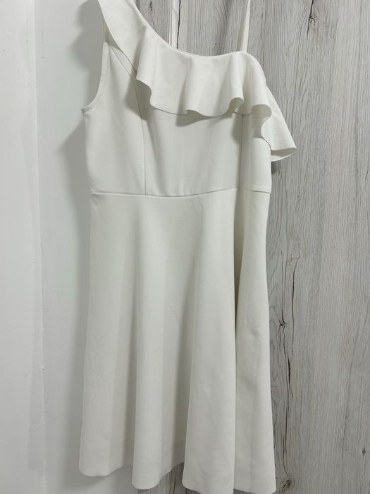 Rochie alba stare ft buna