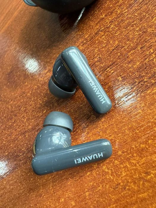 Продам наушники HUAWEI FreeBuds 5i Nebula Black