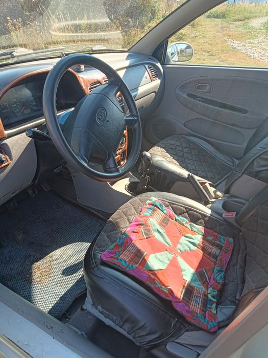 Продам kia rio 2002