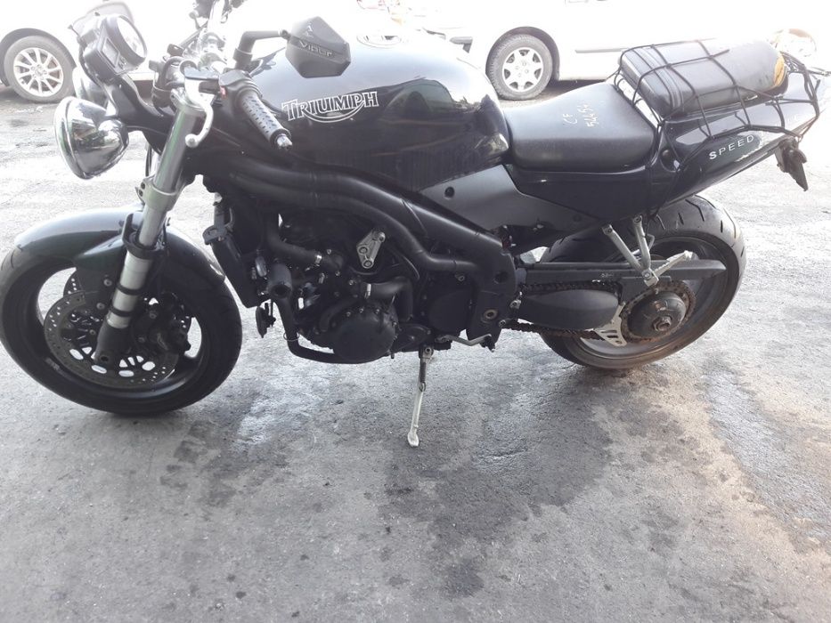 Триумф дайтона (Triumph Street Triple 660i-955i,Daytona 955i,Boneville 900T) на части