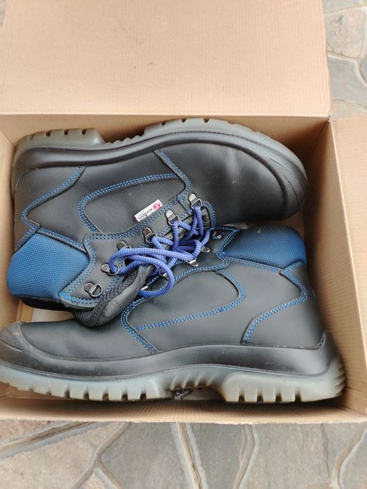 Bocanci de lucru mărimea 46