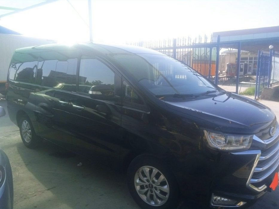 JAC M4 2023 Rangi qora