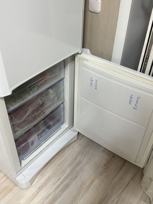 Продам холодильник