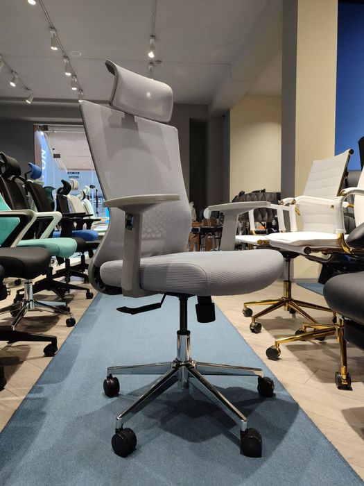 Офисное кресло модель Морриан