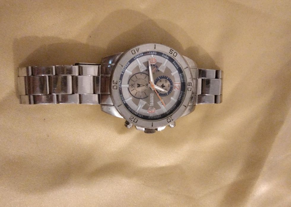 Vând ceas bărbătesc