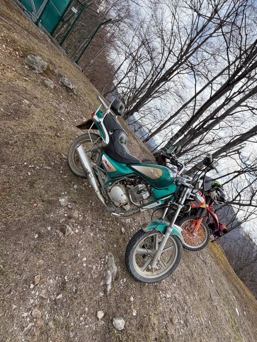 Vând motocicletă suzuki Hyosung Ga125f
