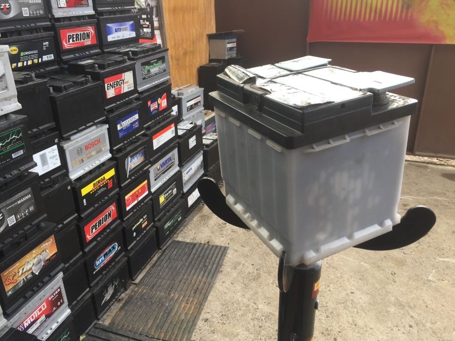 оригинален акумулатор 44ач,гаранция,досатвка,приспадане за стар акумул