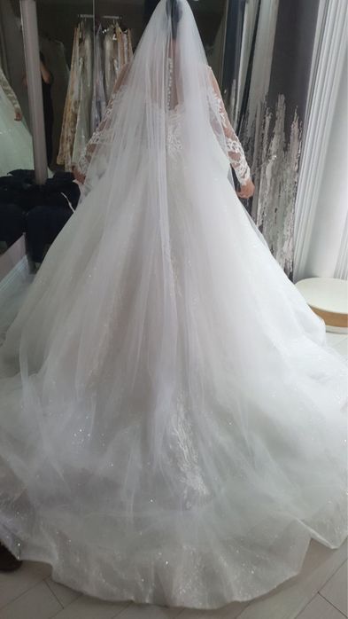 Свадебное платье