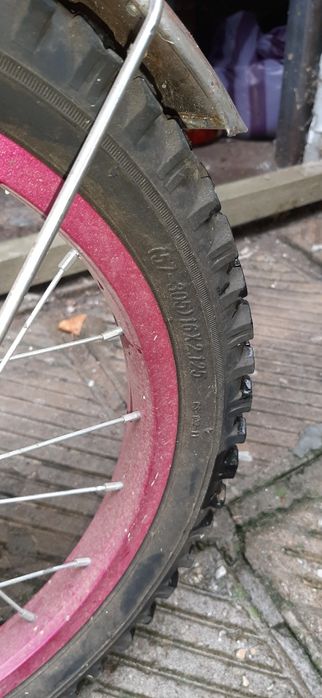 Детски велосипед за момиче.