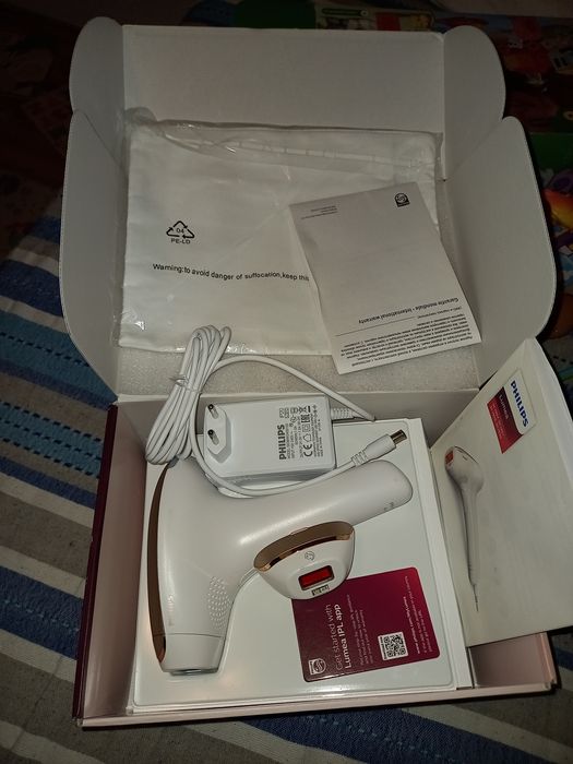 Philips epilator definitiv cu impulsuri  perie faciala