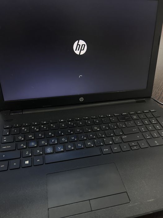 Продам б/у ноутбук hp