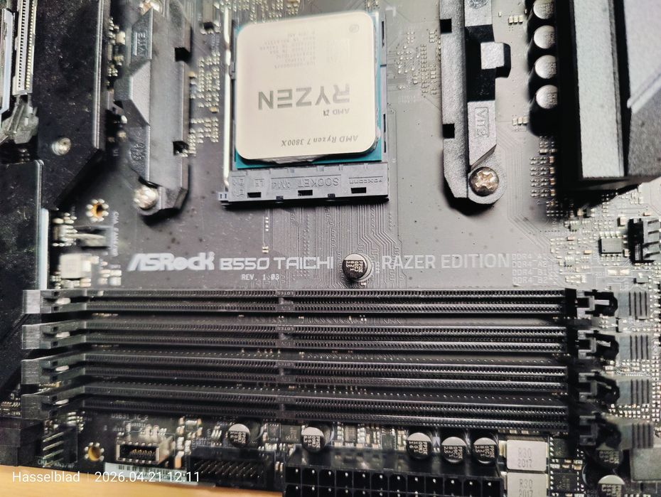 Kit ASrock + Ryzen + G.Skill Trident + Corsair