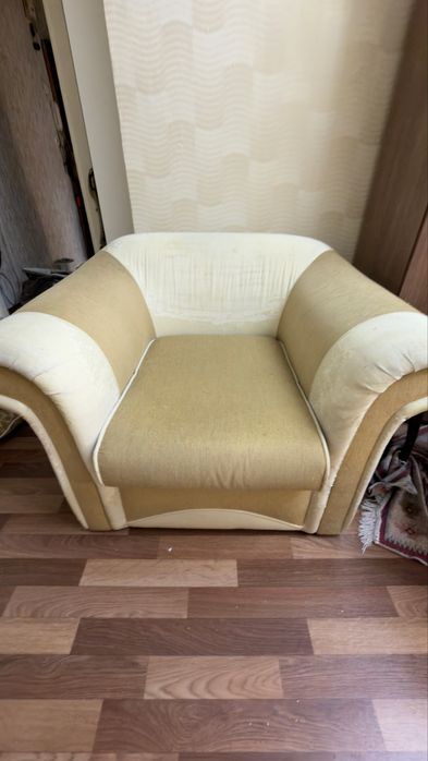 Бесплатно отдам кресло