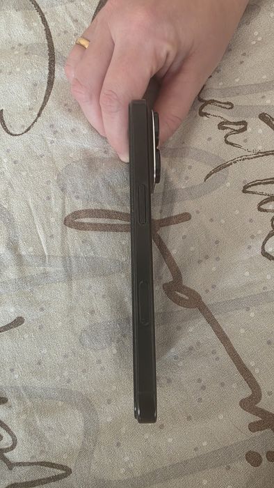 Продам IPhone 16 pro 256Gb, Black