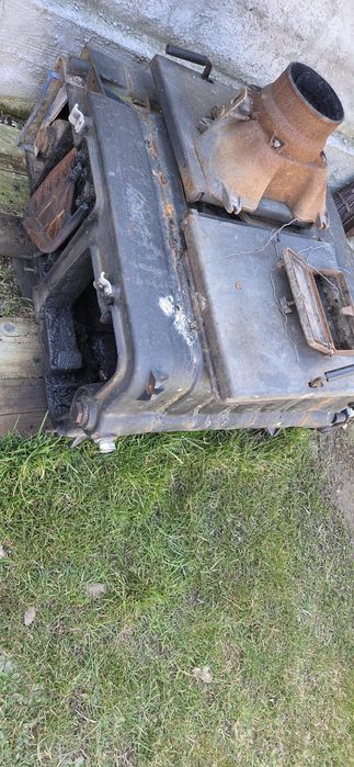 Vând Centrala Viadrus.Utimul element este spart.